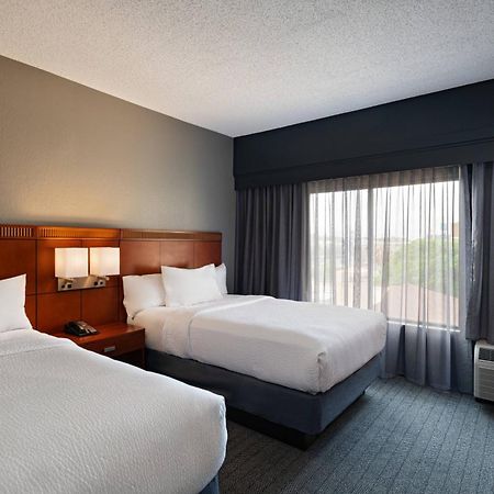 Hotel Courtyard By Marriott San Antonio Airport Extérieur photo