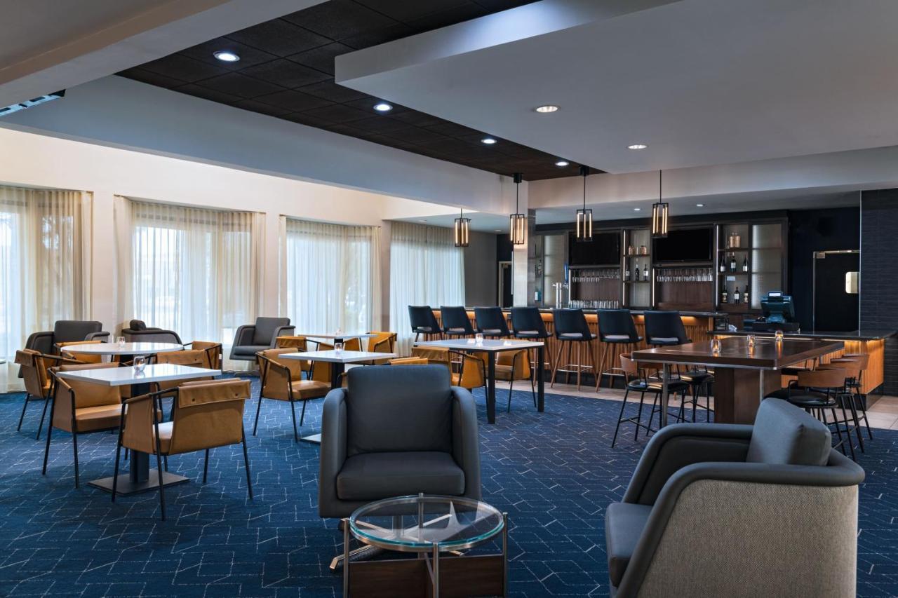 Hotel Courtyard By Marriott San Antonio Airport Extérieur photo