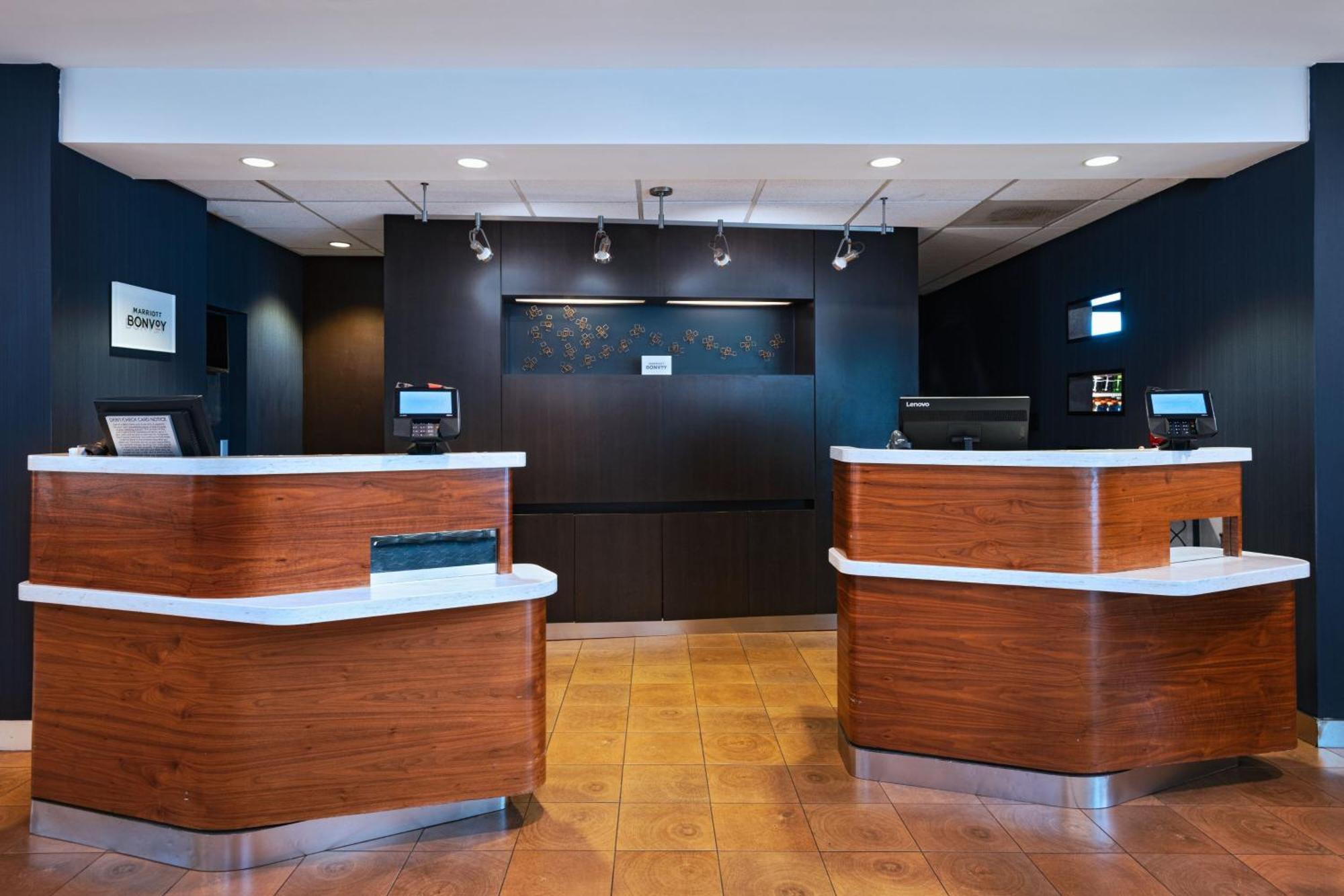 Hotel Courtyard By Marriott San Antonio Airport Extérieur photo
