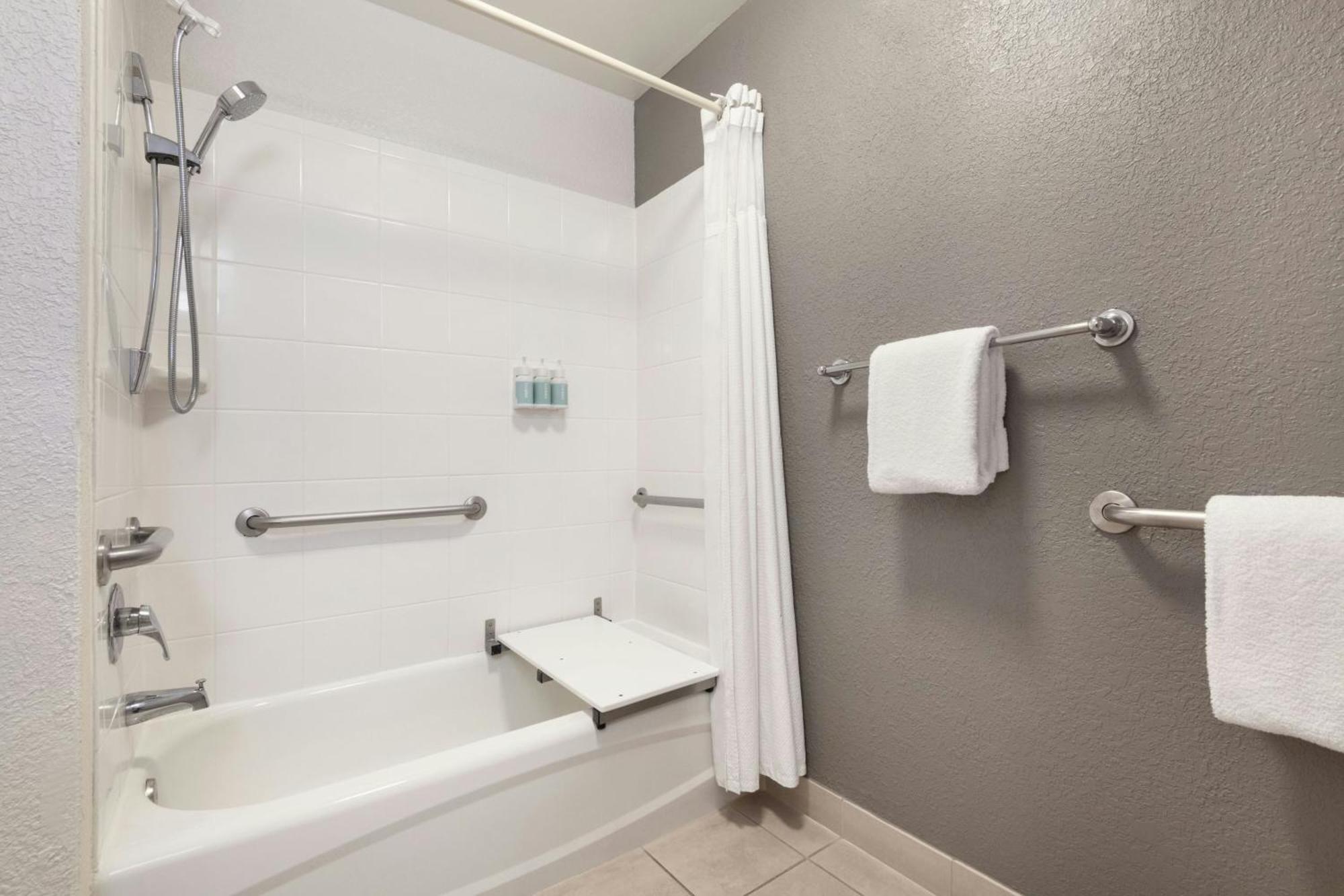 Hotel Courtyard By Marriott San Antonio Airport Extérieur photo